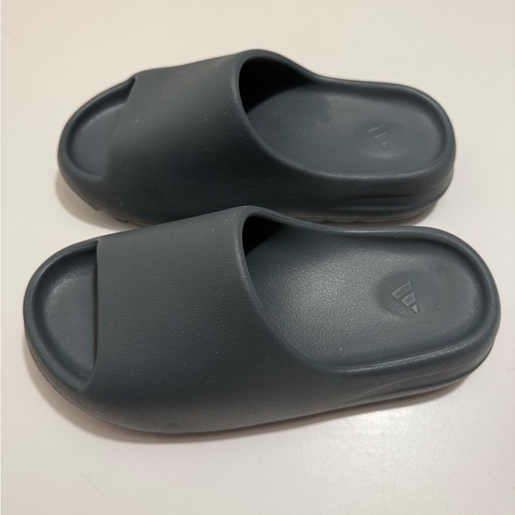 Yeezy slide grey size 6 - Picture 2 of 6